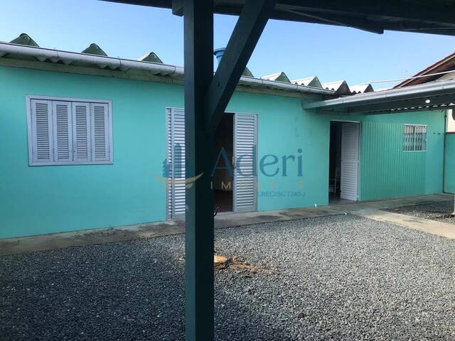 #122 - Casa para Locação em Navegantes - SC