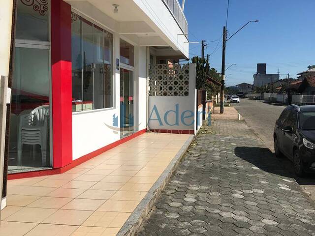 #201 - Apartamento para Locação em Navegantes - SC - 2